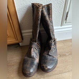 Bed-Stu - Size 7 - Distressed Beautiful leather boots - Little wear.